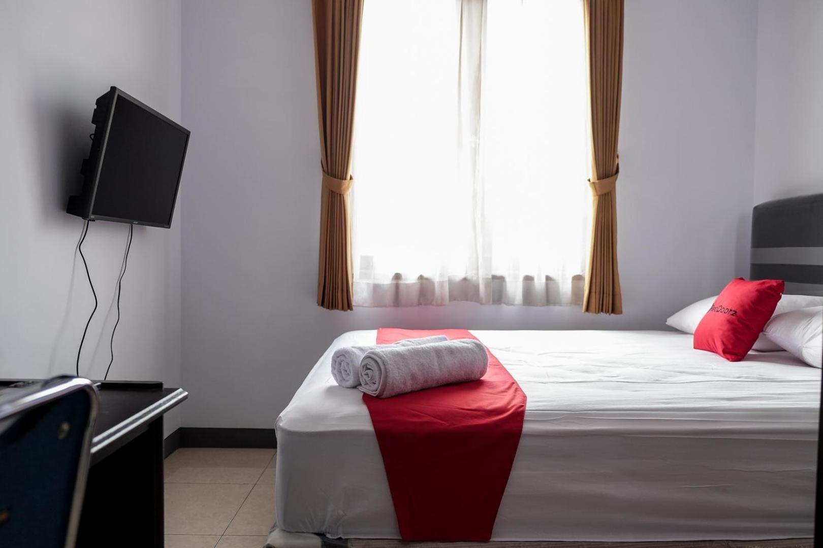 Reddoorz Near Supermall Karawaci 2 Tangerang Buitenkant foto